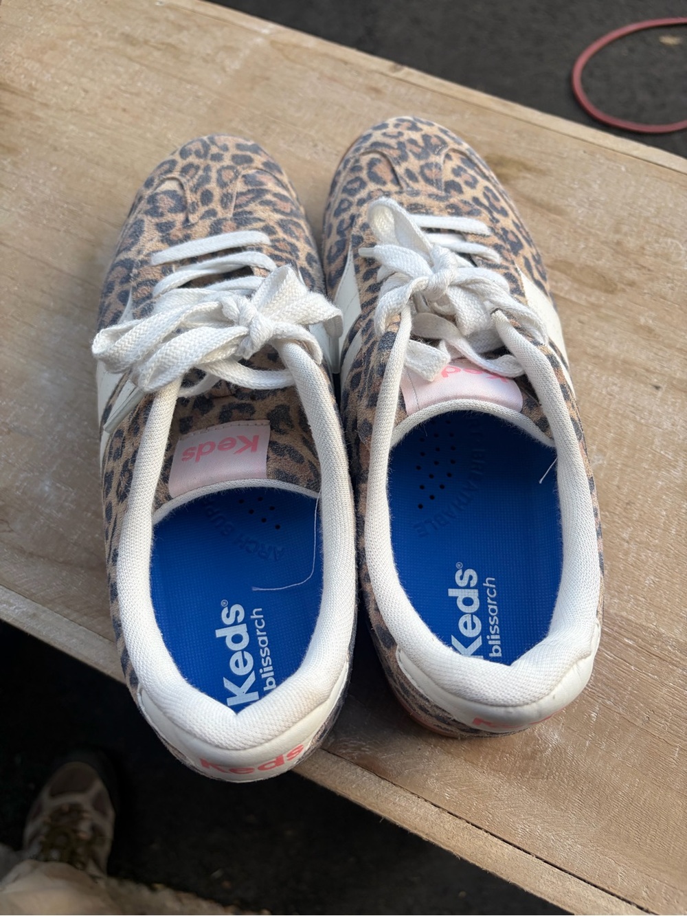 Keds Leopard Print Sneakers with White Stripes great condition size 8.5M women’s - Picture 3 of 7